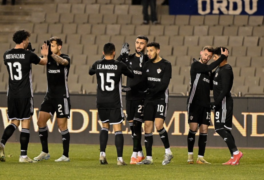 Abdullah Zubir "Qarabağ” tarixinin rekordunu təkrarladı - VİDEO