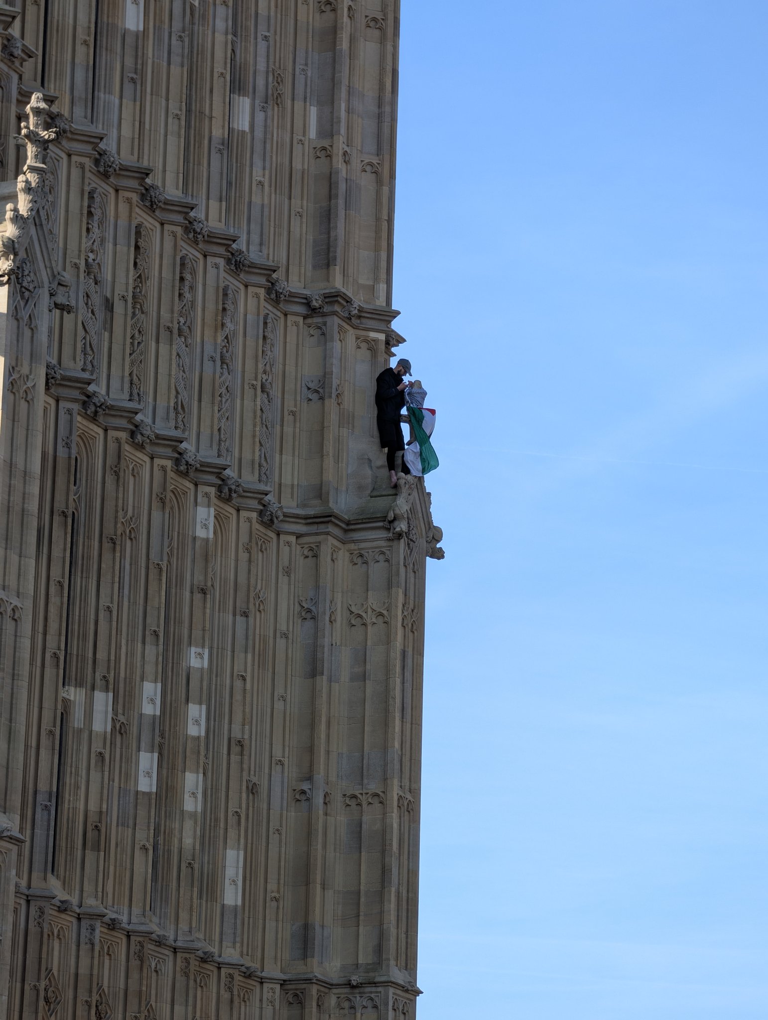 Londonun “Big Ben” qülləsinə Fələstin bayrağı SANCILDI -FOTO/VİDEO