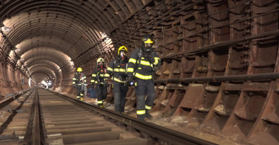 Bakı metrosunda şərti yanğın “söndürüldü”, təxliyə olunanlara “ilkin yardım göstərildi” - FOTO