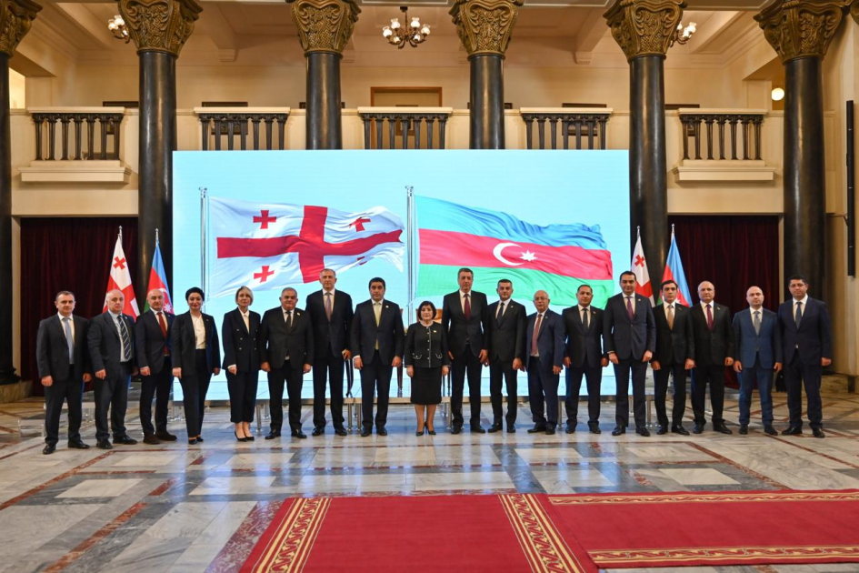 Azərbaycan və Gürcüstan parlamentləri əməkdaşlıq haqqında memorandum İMZALADI - FOTO