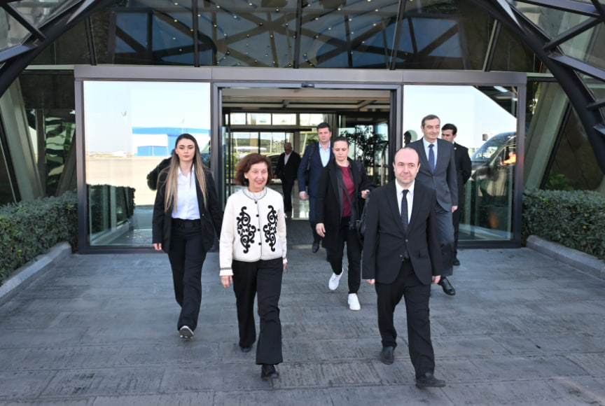 Şimali Makedoniya Prezidentinin Azərbaycana səfəri başa çatdı – FOTO Şimali Makedoniya Prezidentinin Azərbaycana səfəri başa çatdı – FOTO