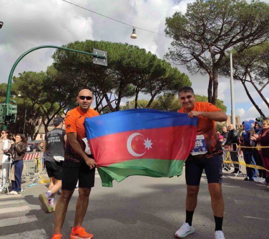 Azərbaycanlı jurnalist Roma Marafonunu uğurla başa vurdu - FOTO