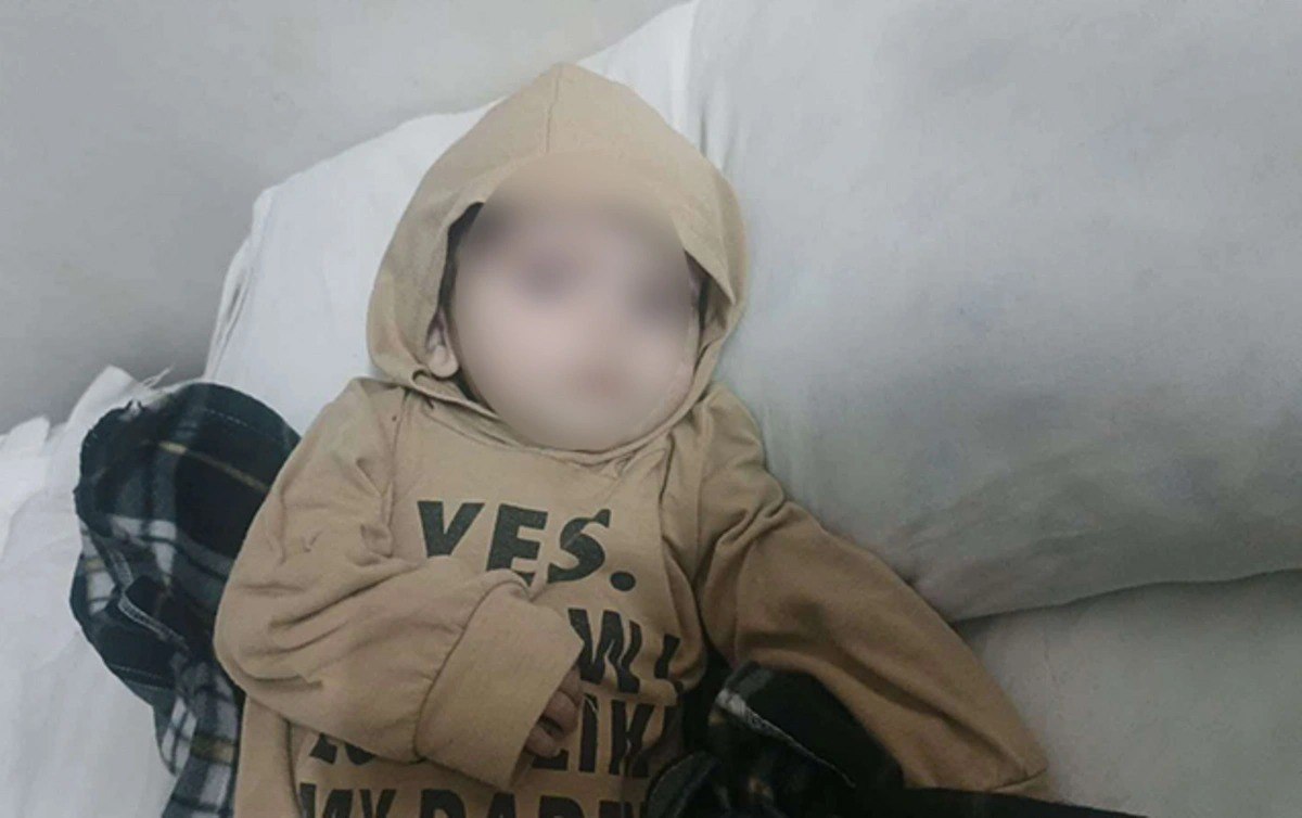 Tovuzda günlərlə evdə ac qalan uşaq Bakıya GƏTİRİLDİ Tovuzda günlərlə evdə ac qalan uşaq Bakıya GƏTİRİLDİ
