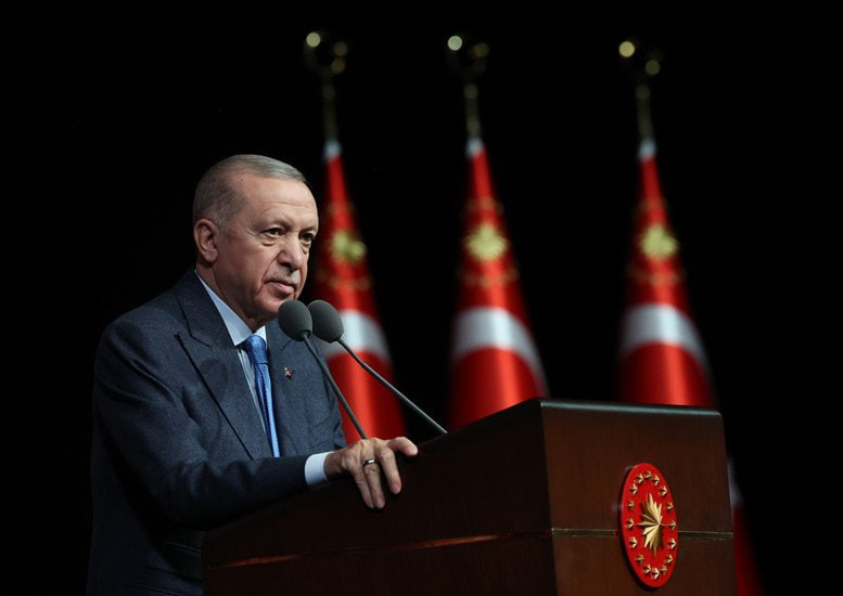Ərdoğanın anasına təhqirə görə 43 nəfər saxlanıldı Ərdoğanın anasına təhqirə görə 43 nəfər saxlanıldı