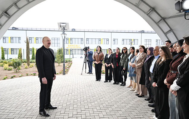 Prezidentdən ağdamlı gənclərə sual: “Həvəslə gəlmisiniz?” – VİDEO Prezidentdən ağdamlı gənclərə sual: “Həvəslə gəlmisiniz?” – VİDEO