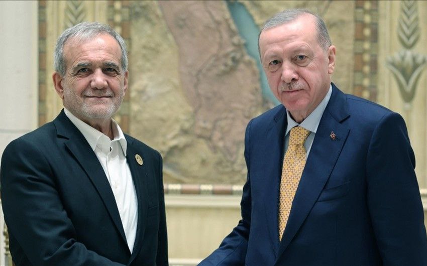 Ərdoğan Pezeşkianı təbrik etdi Ərdoğan Pezeşkianı təbrik etdi