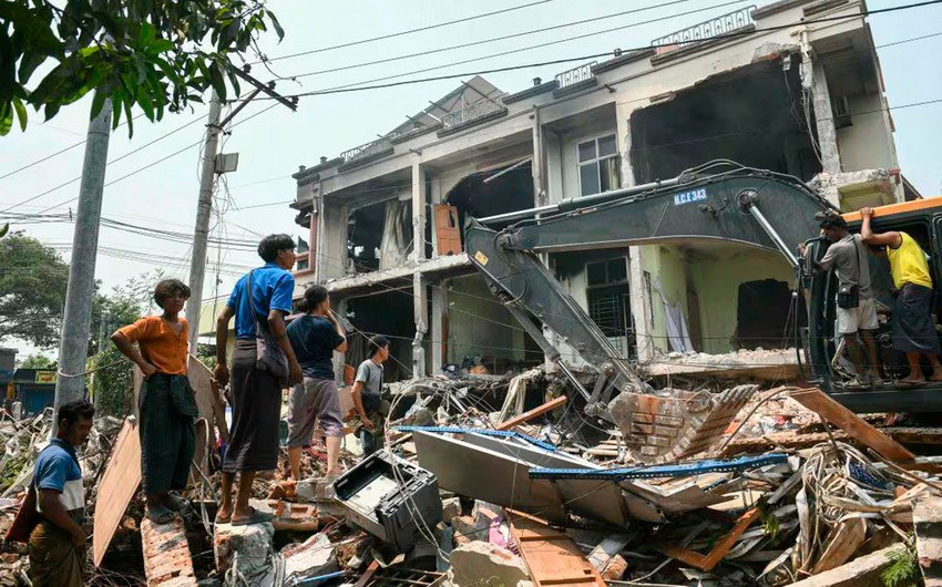 Myanmada zəlzələdə ölənlərin sayı 1700-ü ötdü Myanmada zəlzələdə ölənlərin sayı 1700-ü ötdü
