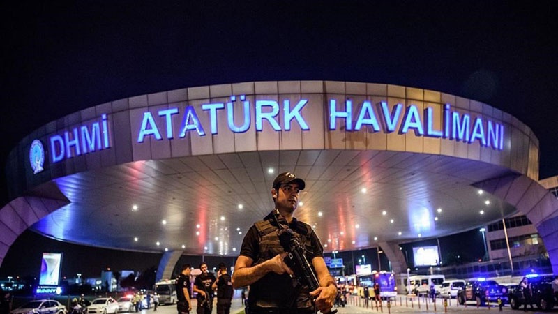 PKK ilə əməkdaşlıq edən İsveç vətəndaşı İstanbul aeroportunda saxlanıldı PKK ilə əməkdaşlıq edən İsveç vətəndaşı İstanbul aeroportunda saxlanıldı