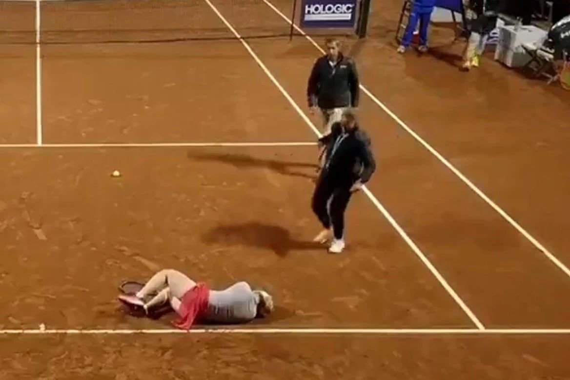 Tennisçi oyun vaxtı huşunu itirdi - VİDEO