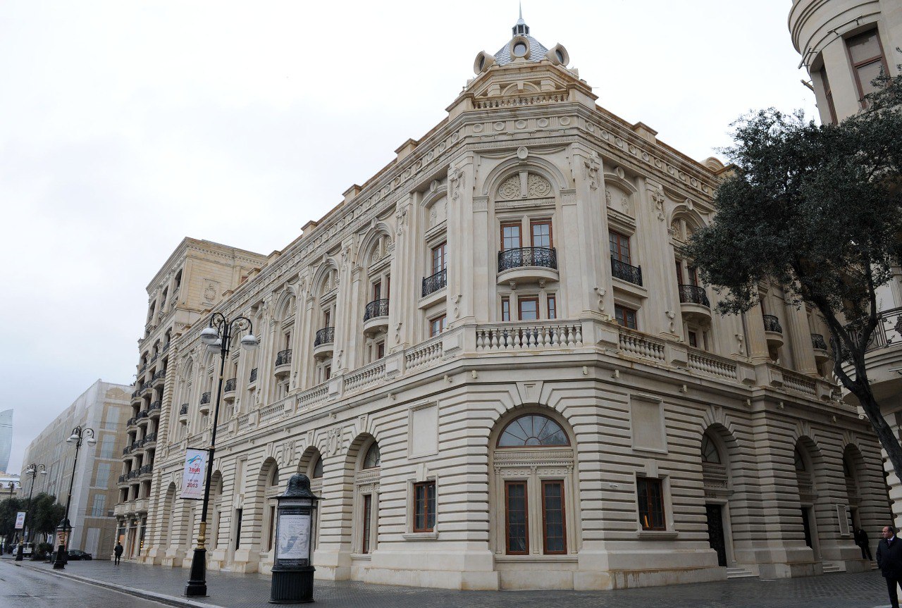 Azərbaycan Dövlət Akademik Musiqili Teatrına yeni direktor TƏYİNATI - FOTO Azərbaycan Dövlət Akademik Musiqili Teatrına yeni direktor TƏYİNATI - FOTO