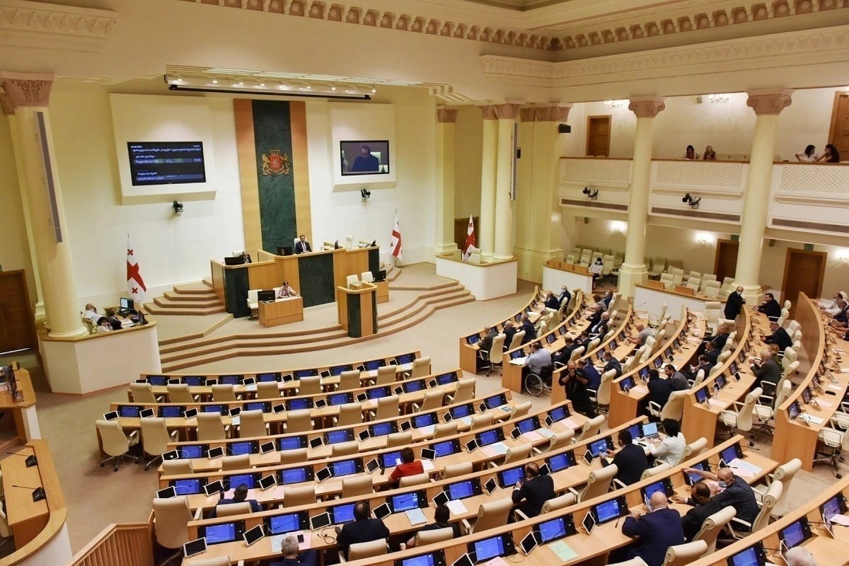 Gürcüstan parlamentinə LGBT ilə bağlı qadağalar TƏKLİF EDİLDİ