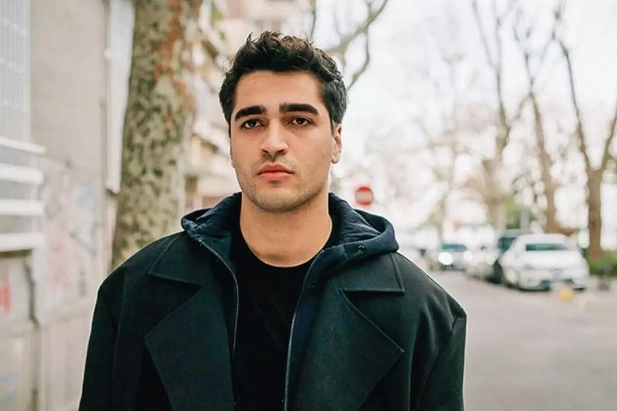 Əsgərlikdən öncə saçını kəsdirdi - FOTO