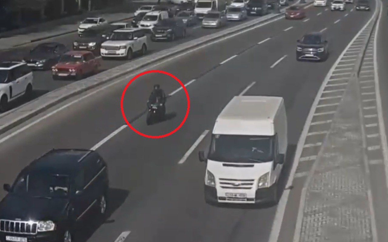 Narkotik çəkib motosikletlə avtoxuliqanlıq etdi, həbs edildi – ANBAAN VİDEO