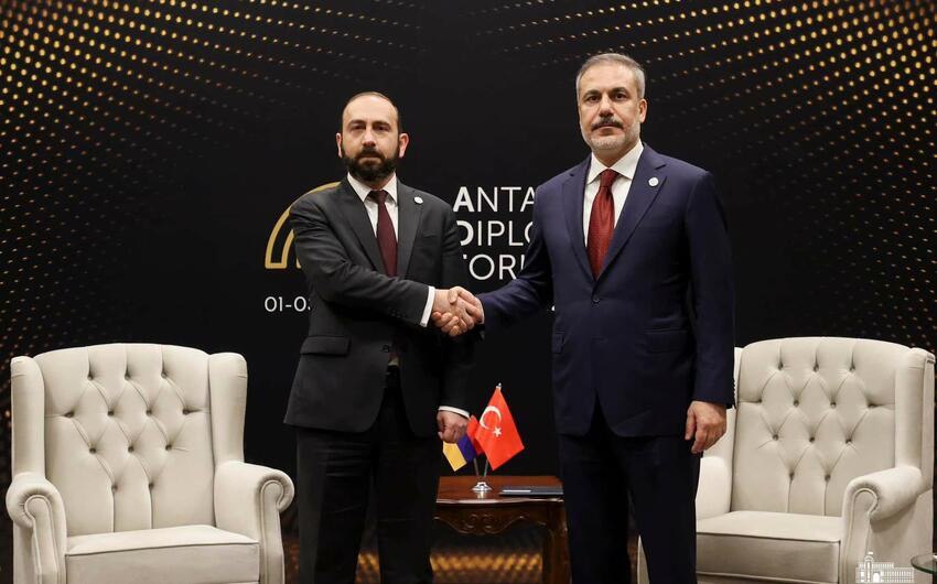 Hakan Fidan Antalyada Ararat Mirzoyanla görüşdü Hakan Fidan Antalyada Ararat Mirzoyanla görüşdü