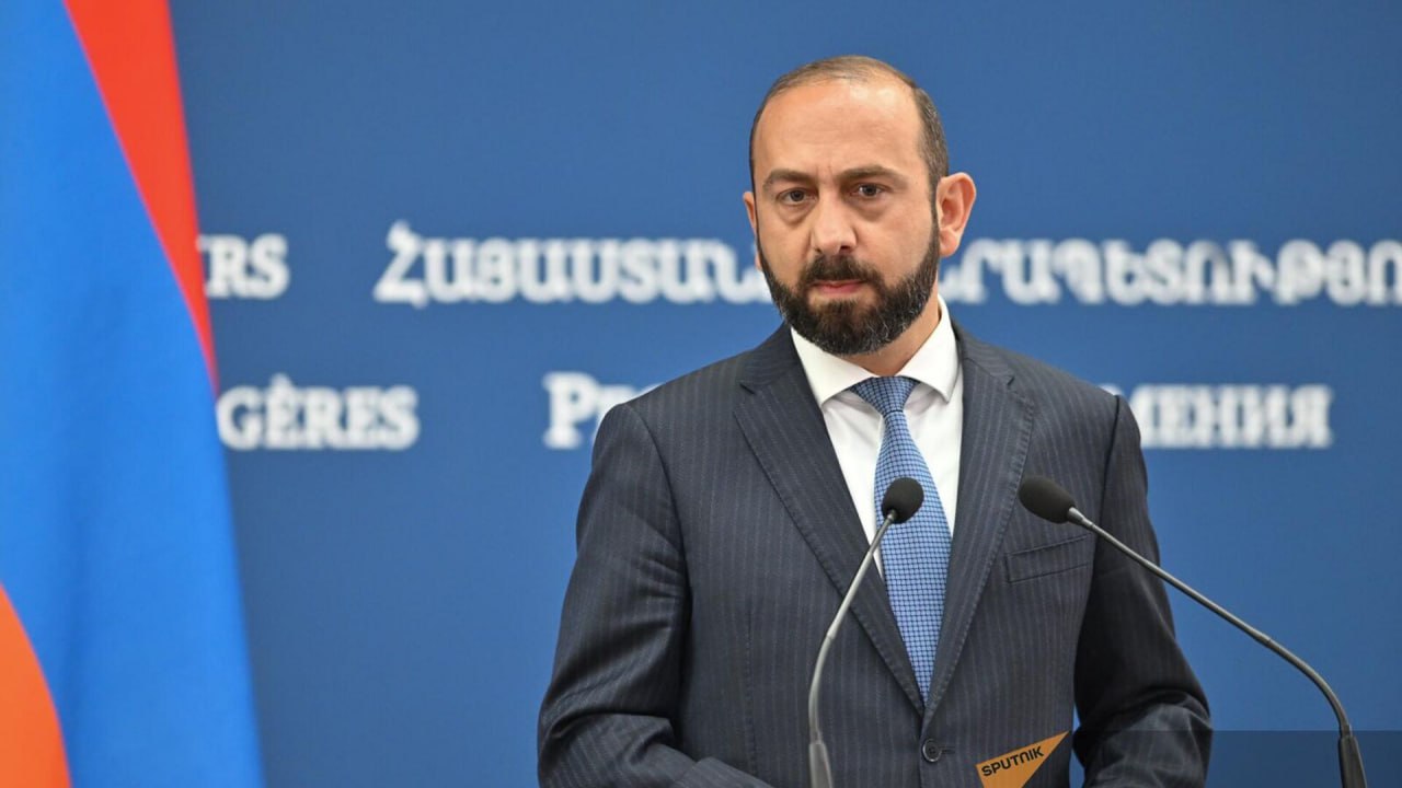 Mirzoyan: “Azərbaycanla həm sərhəddə, həm də üçüncü ölkələrdən birində sülh imzalamağa hazırıq” Mirzoyan: “Azərbaycanla həm sərhəddə, həm də üçüncü ölkələrdən birində sülh imzalamağa hazırıq”