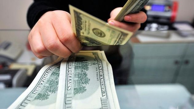 Dollar çökdü: İlin ən aşağı qiymətinə satılır Dollar çökdü: İlin ən aşağı qiymətinə satılır