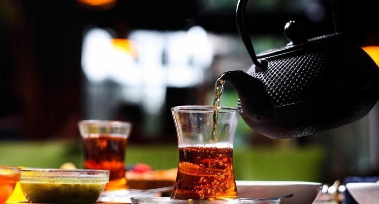 Başınız ağrıyırsa, çay için Başınız ağrıyırsa, çay için