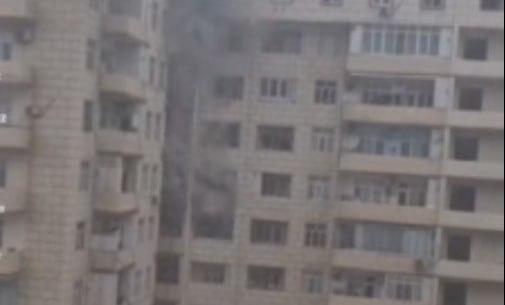 “Həzi Aslanov”un yaxınlığında BİNA YANIR – ANBAAN VİDEO “Həzi Aslanov”un yaxınlığında BİNA YANIR – ANBAAN VİDEO