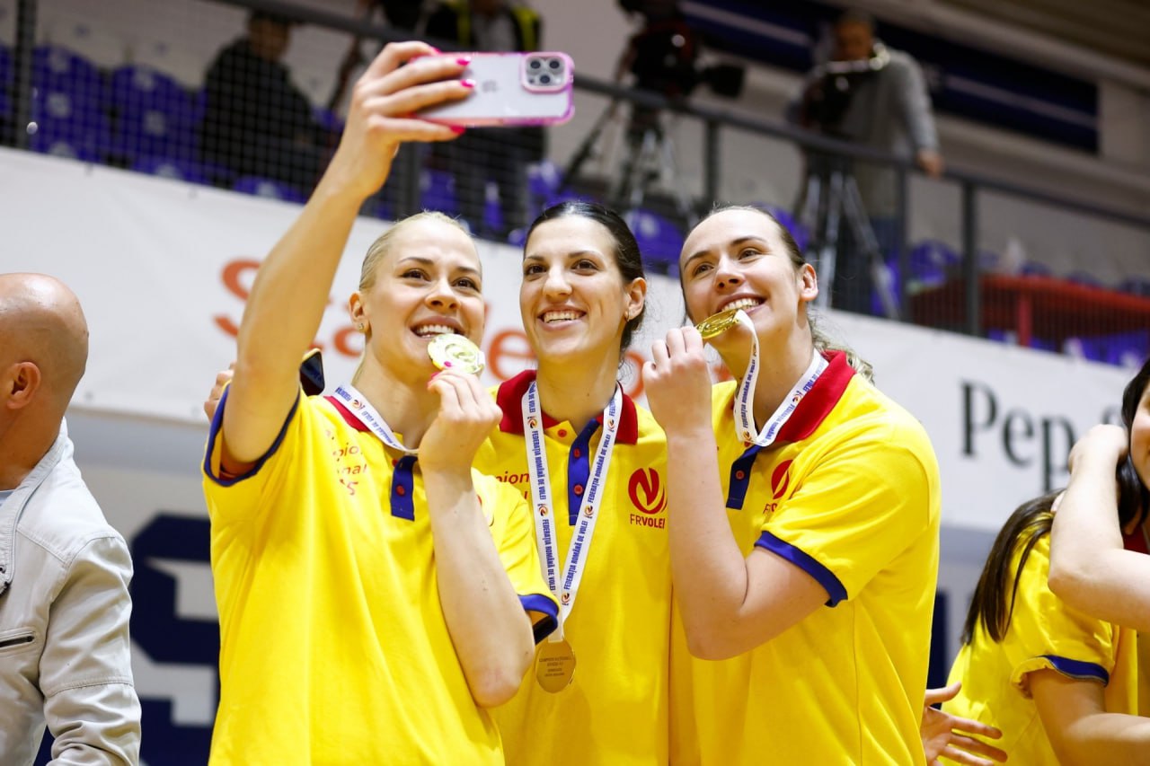 Millimizin üzvləri Rumıniya çempionu OLDU Millimizin üzvləri Rumıniya çempionu OLDU