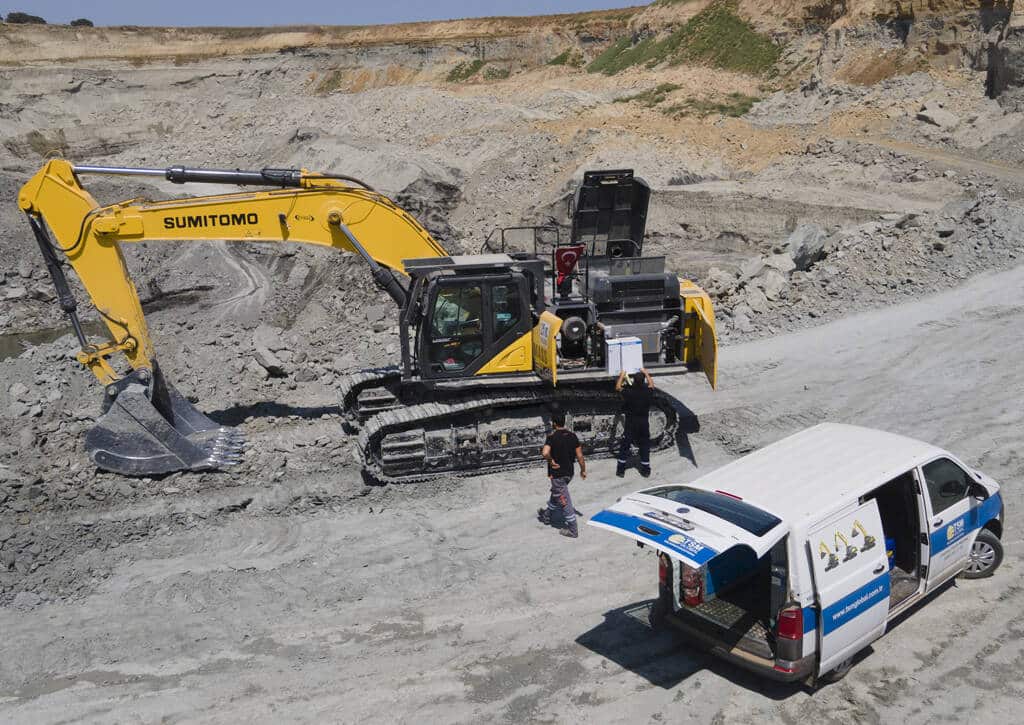 Ağsuda sel ekskavatoru aşırdı: 1 ölü, 3 yaralı var