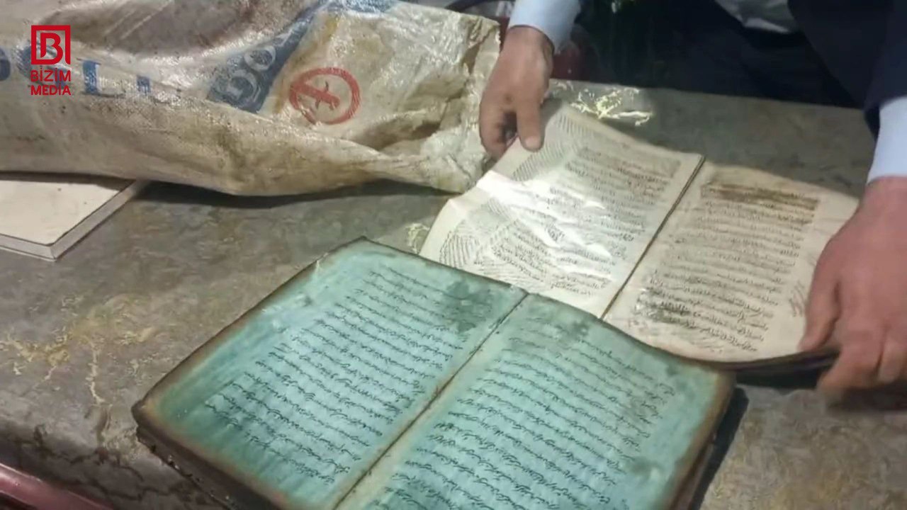 Masallıda çaydan 2 əsr əvvələ aid bir kisə kitab TAPILDI – FOTO