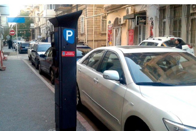 Park edilən avtomobildən meyit tapıldı Park edilən avtomobildən meyit tapıldı
