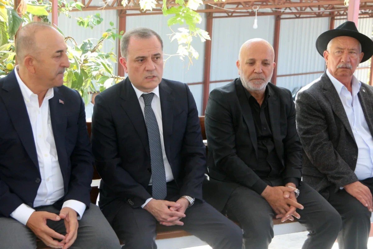 Ceyhun Bayramov Çavuşoğlunun atasının yas MƏRASİMİNDƏ - FOTO/VİDEO