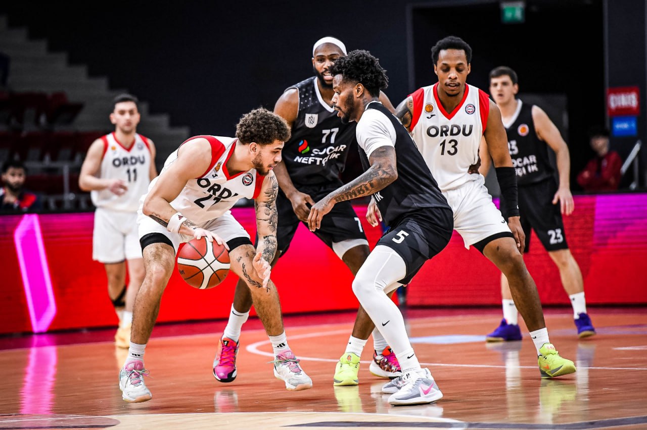 Azərbaycan Basketbol Liqası: “Sabah” və “Neftçi” YARIMFİNALDA - FOTO