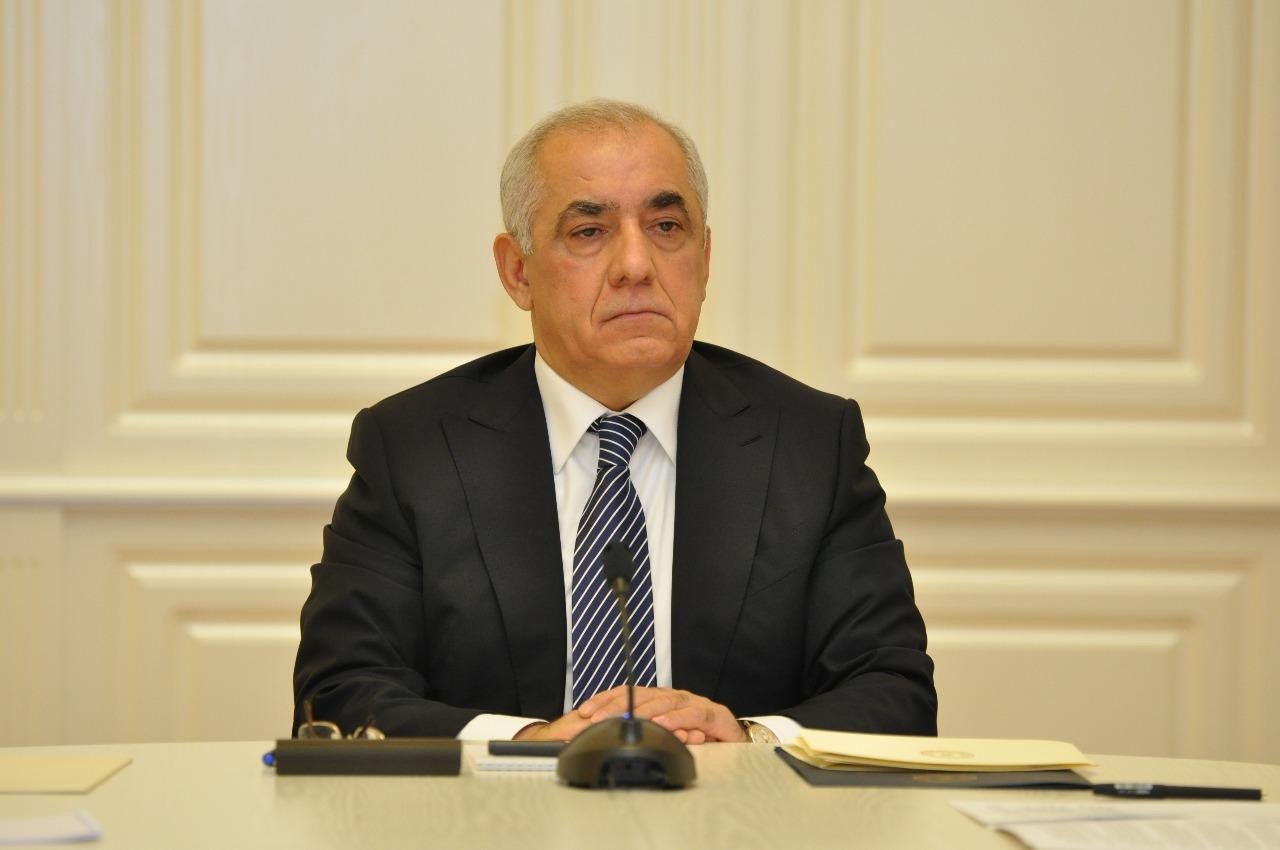 Əli Əsədovdan tibb işçiləri ilə bağlı QƏRAR Əli Əsədovdan tibb işçiləri ilə bağlı QƏRAR