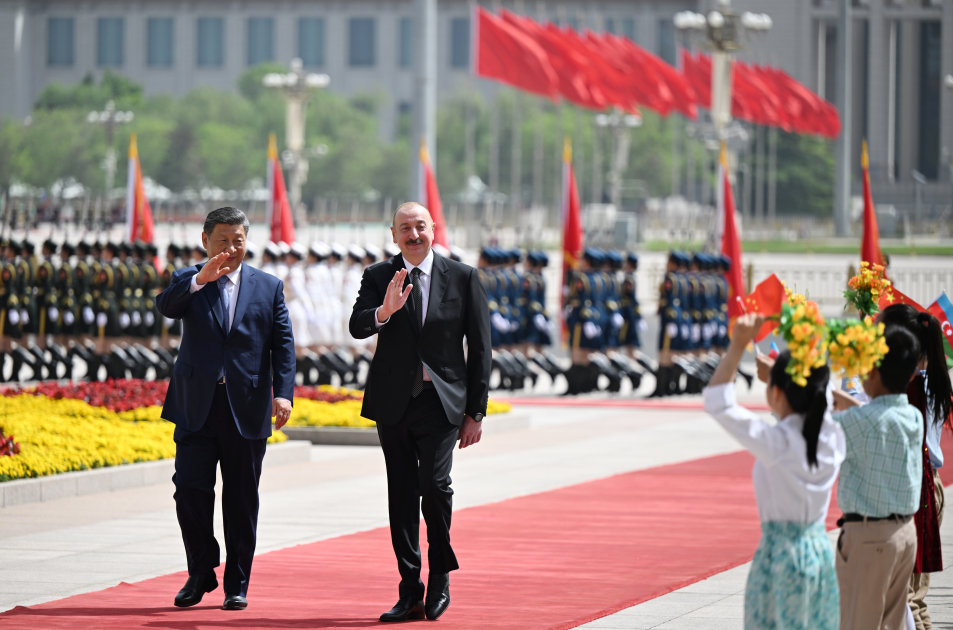 İlham Əliyev Pekində belə qarşılandı - FOTO/VİDEO