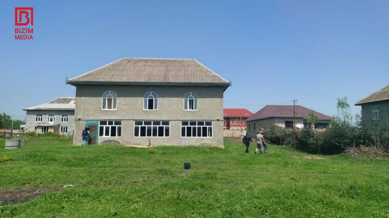 Lənkəranda ildırım evi vurdu: Yanğın başladı – FOTO