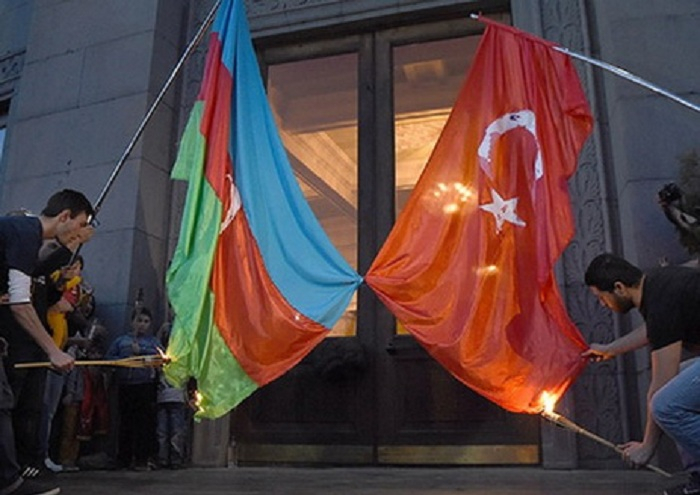 İrəvandan sülh prosesinə zərbə
