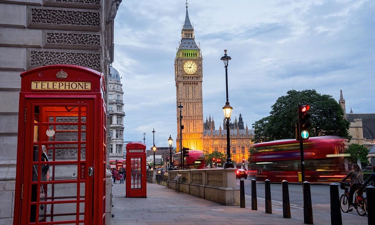 Pakistanın Londondakı səfirliyi qarşısında NÜMAYİŞ KEÇİRİLİR - VİDEO Pakistanın Londondakı səfirliyi qarşısında NÜMAYİŞ KEÇİRİLİR - VİDEO