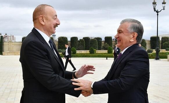 Mirziyoyev İlham Əliyevə zəng etdi