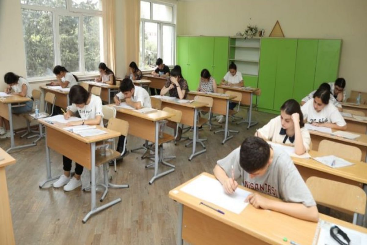 9 illik orta təhsil səviyyəsi üzrə buraxılış imtahanı keçirildi