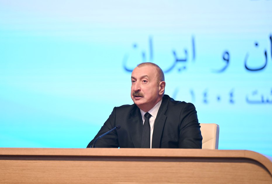 İlham Əliyev: “Azərbaycan və İran önəmli beynəlxalq layihələrdə iştirak edir” İlham Əliyev: “Azərbaycan və İran önəmli beynəlxalq layihələrdə iştirak edir”