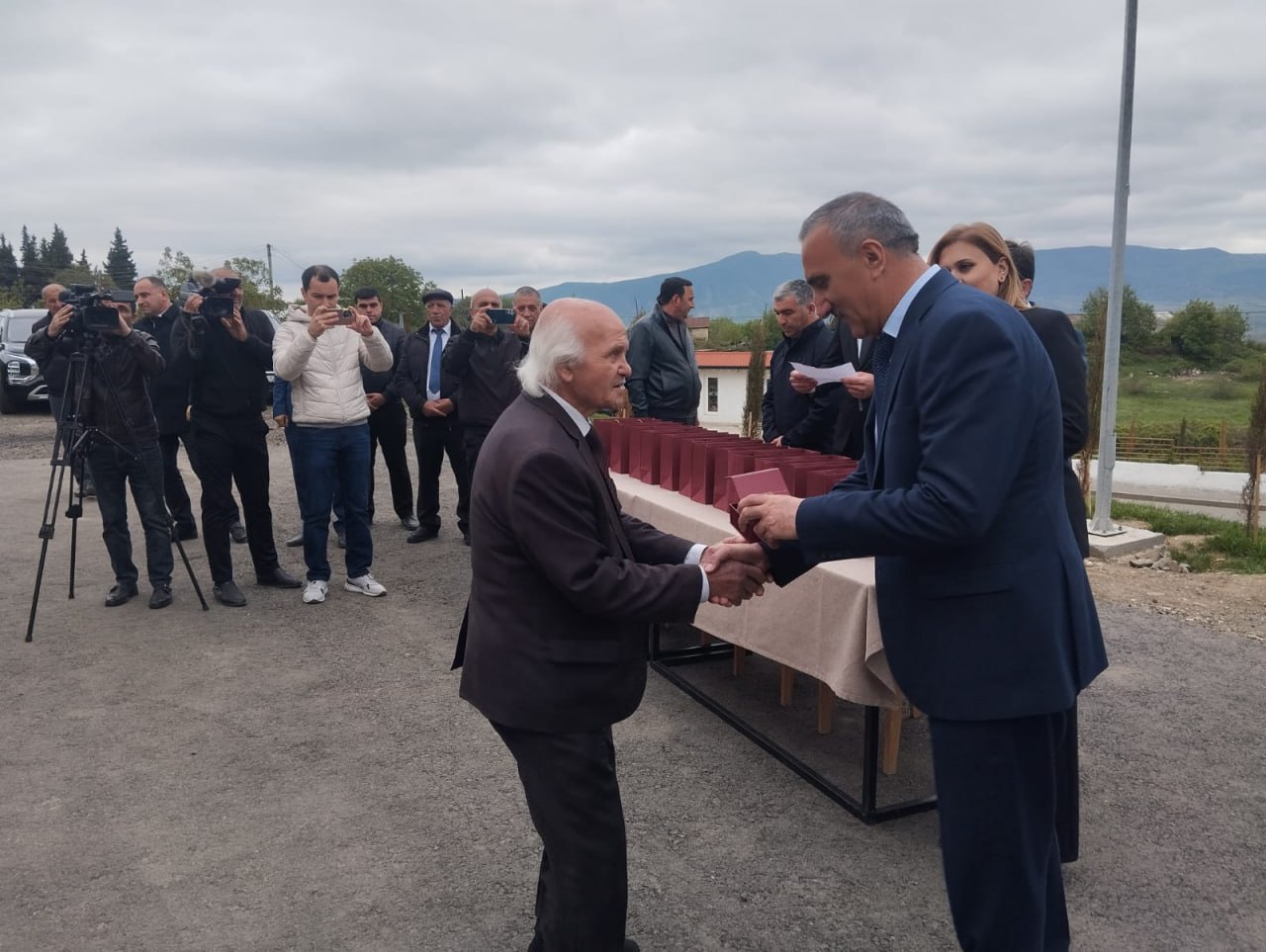 Ballıcada 15 ailəyə mənzillərin açarları verildi - FOTO
