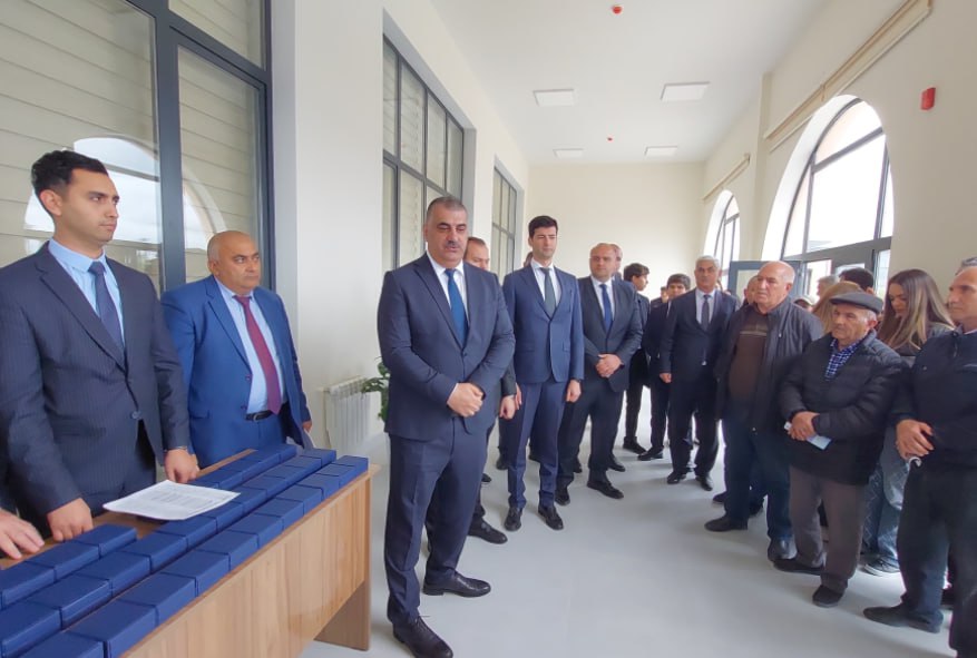 Sarıcalı kəndinə çatan ailələrə mənzillərin açarları təqdim olundu - FOTO