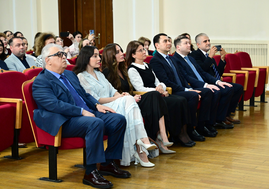 Leyla Əliyeva və Arzu Əliyeva Bakı Musiqi Akademiyasında tələbə və gənclərin KONSERTİNDƏ - FOTO