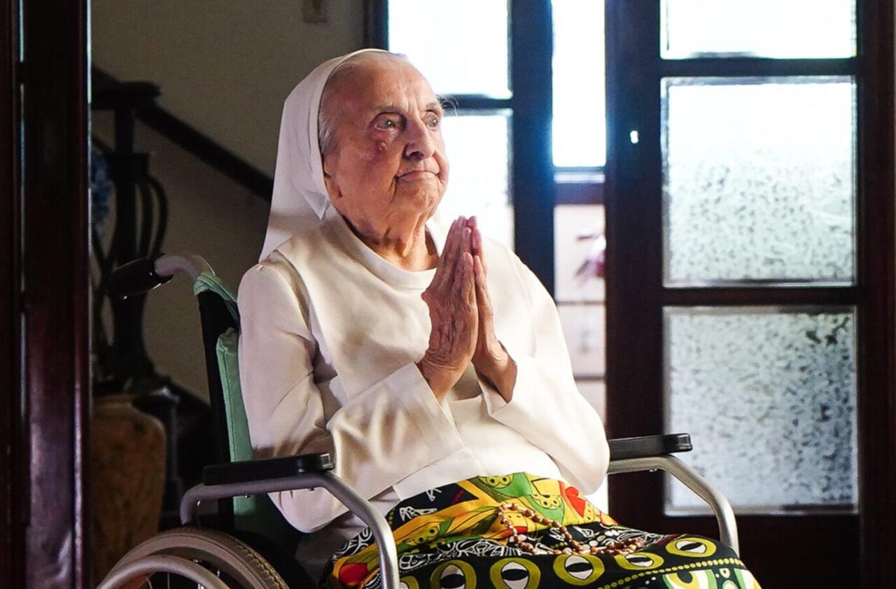 Dünyanın ən yaşlı qadını öldü - FOTO Dünyanın ən yaşlı qadını öldü - FOTO
