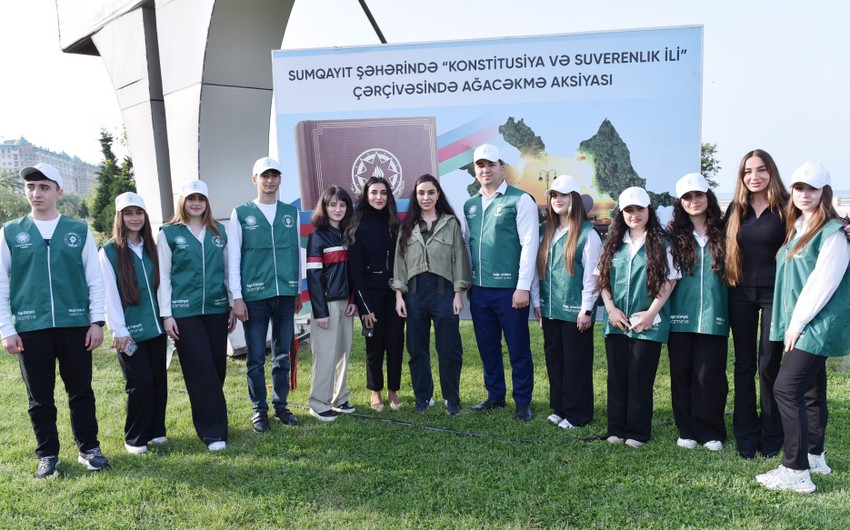 Leyla Əliyeva və Arzu Əliyeva Sumqayıtda ağacəkmə aksiyasında – FOTO