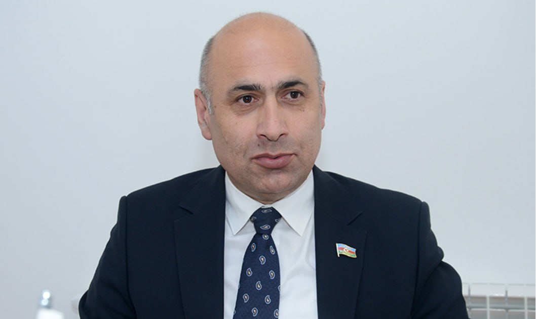 Deputat Azər Badamov Moskva aeroportunda saxlanıldı - DEPORT EDİLİR