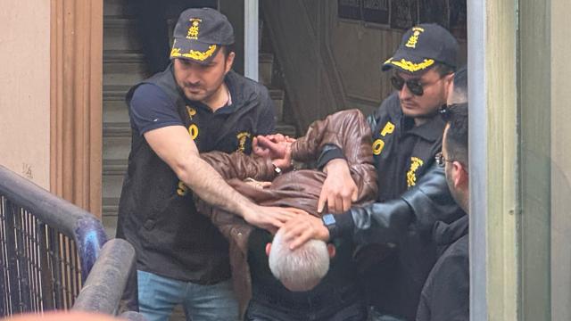 ŞOK: Özələ hücum edən şəxs övladlarını öldürübmüş ŞOK: Özələ hücum edən şəxs övladlarını öldürübmüş