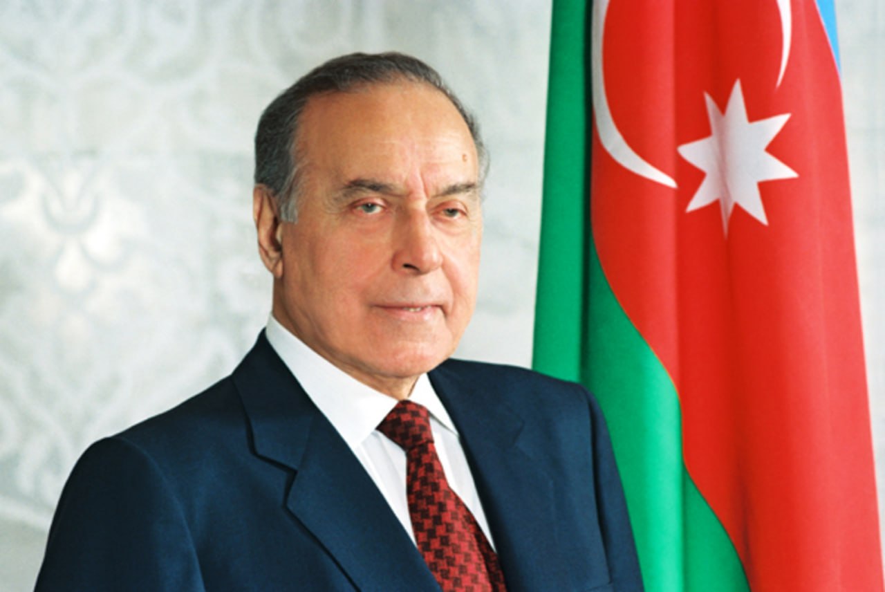 Ukrayna nəşrində AZƏRTAC-ın xüsusi müxbirinin Ümumilli Liderə həsr olunan məqaləsi DƏRC EDİLDİ – FOTO
