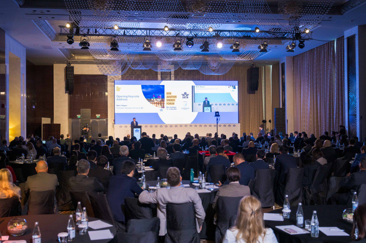 Bakıda IATA-nın Aviasiya Enerji Forumu işə başladı – FOTO
