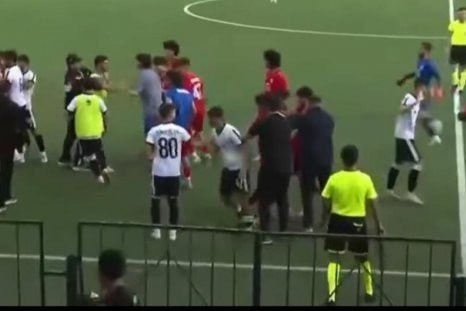 “Turan Tovuz”un baş məşqçisi həmin davaya görə cəzalandırıldı – VİDEO “Turan Tovuz”un baş məşqçisi həmin davaya görə cəzalandırıldı – VİDEO