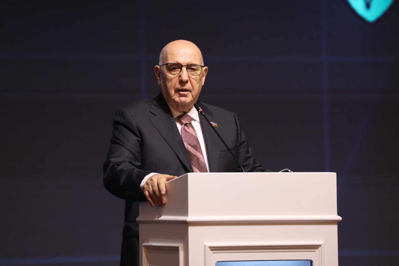 Əhliman Əmiraslanov: “Azərbaycanda tibb sahəsinin inkişafı Heydər Əliyevin adı ilə bağlıdır”