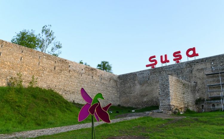 Bir qrup şəhid ailəsi və qazilər Şuşada - FOTO