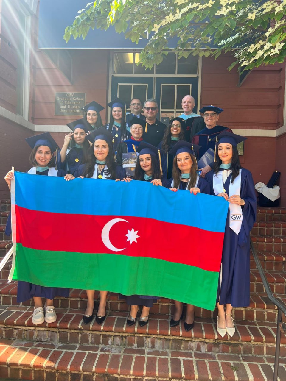 4 azərbaycanlı müəllim Corc Vaşinqton Universitetində magistr dərəcəsi aldı - FOTO 4 azərbaycanlı müəllim Corc Vaşinqton Universitetində magistr dərəcəsi aldı - FOTO