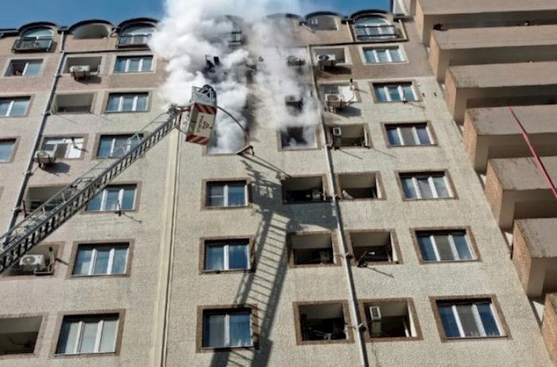 Xırdalanda binada YANĞIN oldu Xırdalanda binada YANĞIN oldu